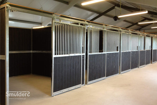 Sportline boxfront 3m med skjutdörr inkl plastplank